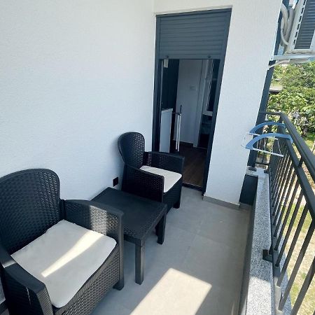 Lana Apartmani Bar Buitenkant foto
