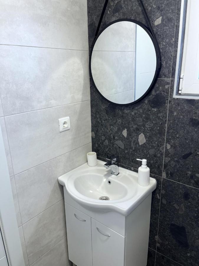 Lana Apartmani Bar Buitenkant foto