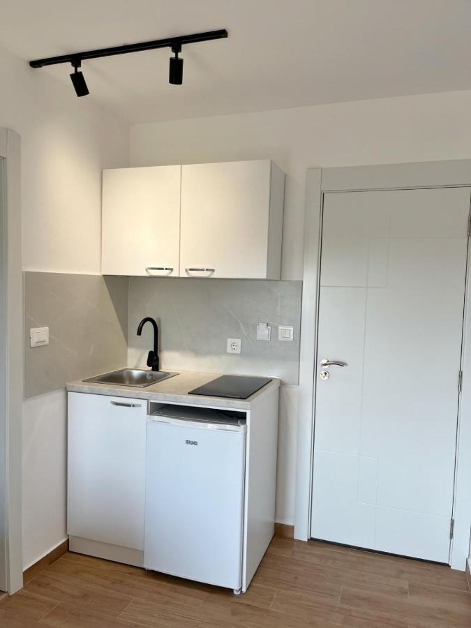 Lana Apartmani Bar Buitenkant foto