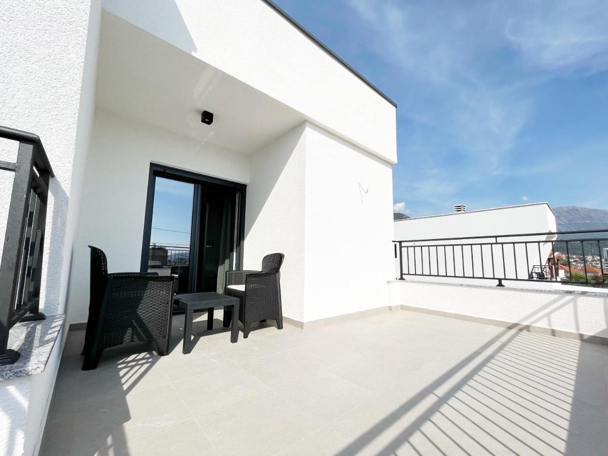 Lana Apartmani Bar Buitenkant foto