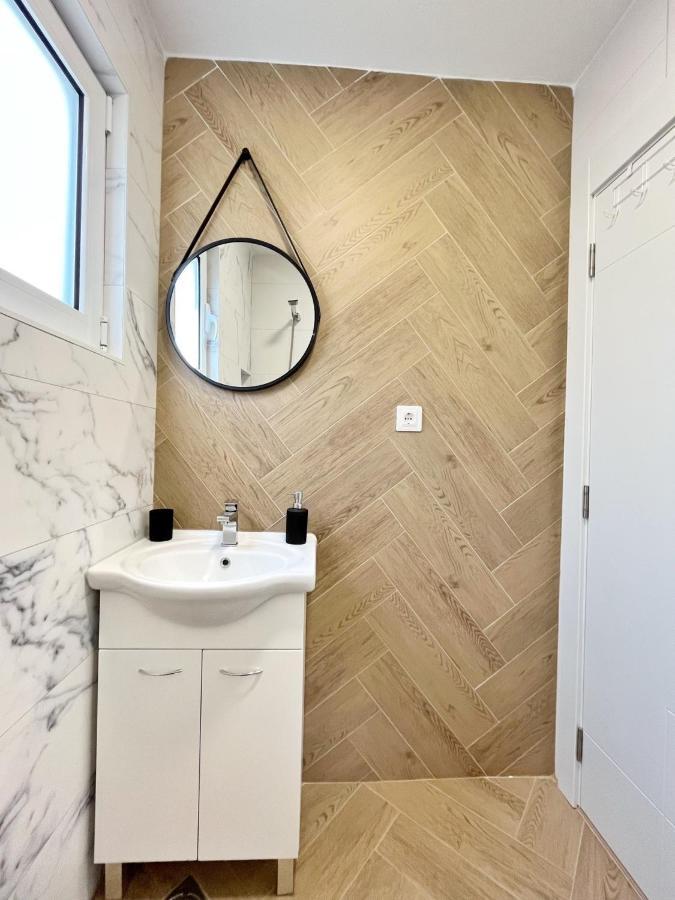 Lana Apartmani Bar Buitenkant foto