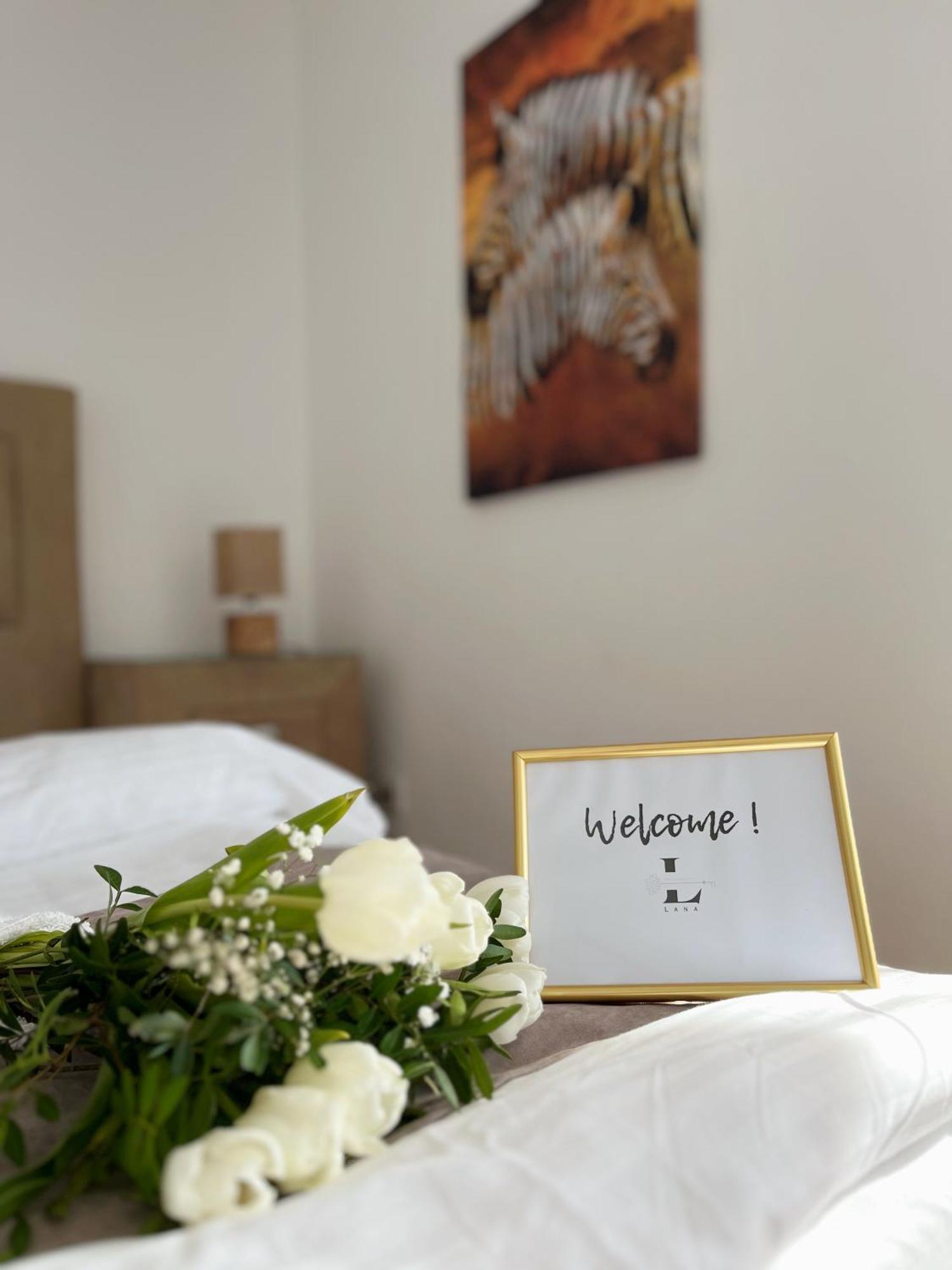 Lana Apartmani Bar Buitenkant foto