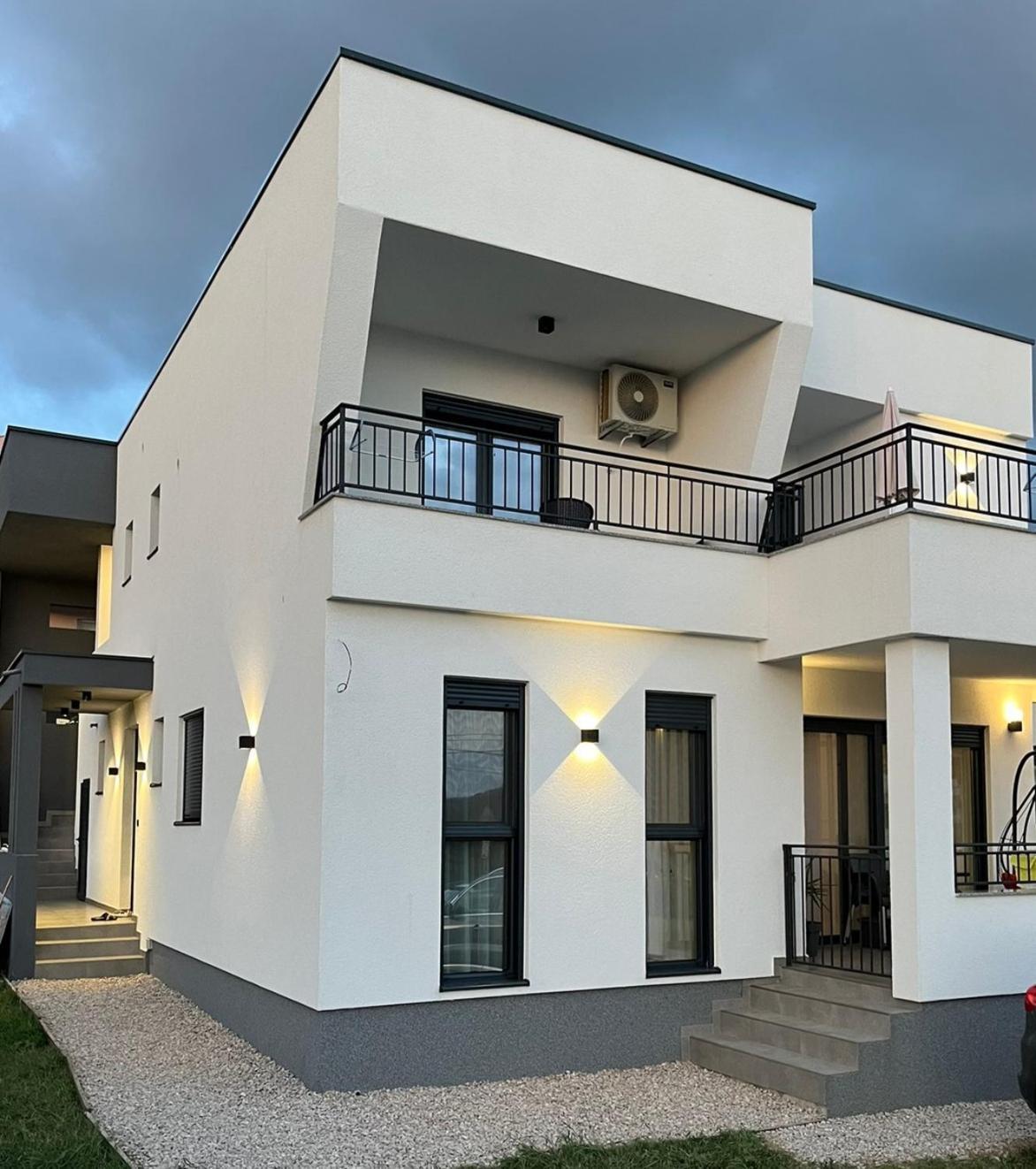 Lana Apartmani Bar Buitenkant foto