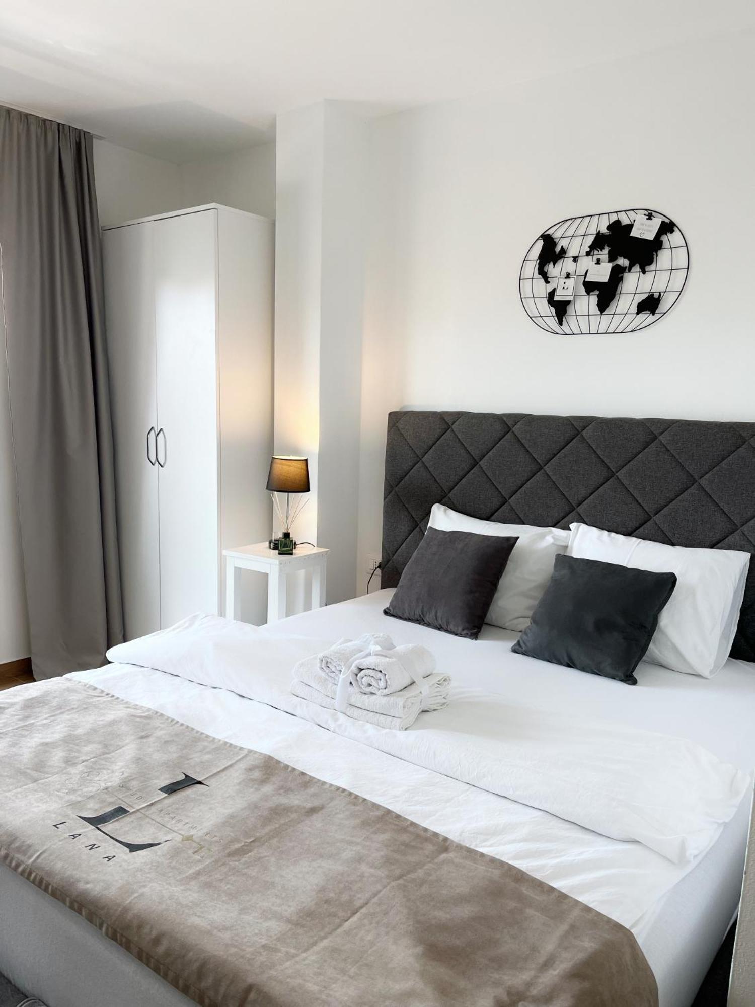 Lana Apartmani Bar Buitenkant foto